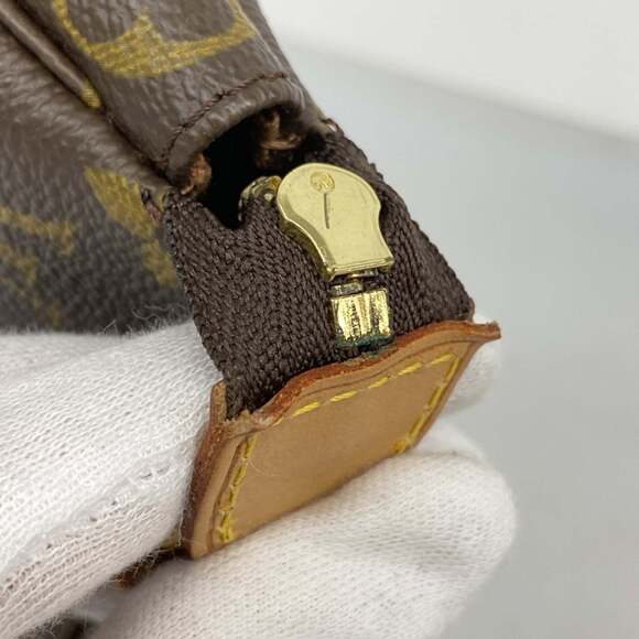 LOUIS VUITTON Brown Monogram Pochette Pouch - Picture 6 of 10